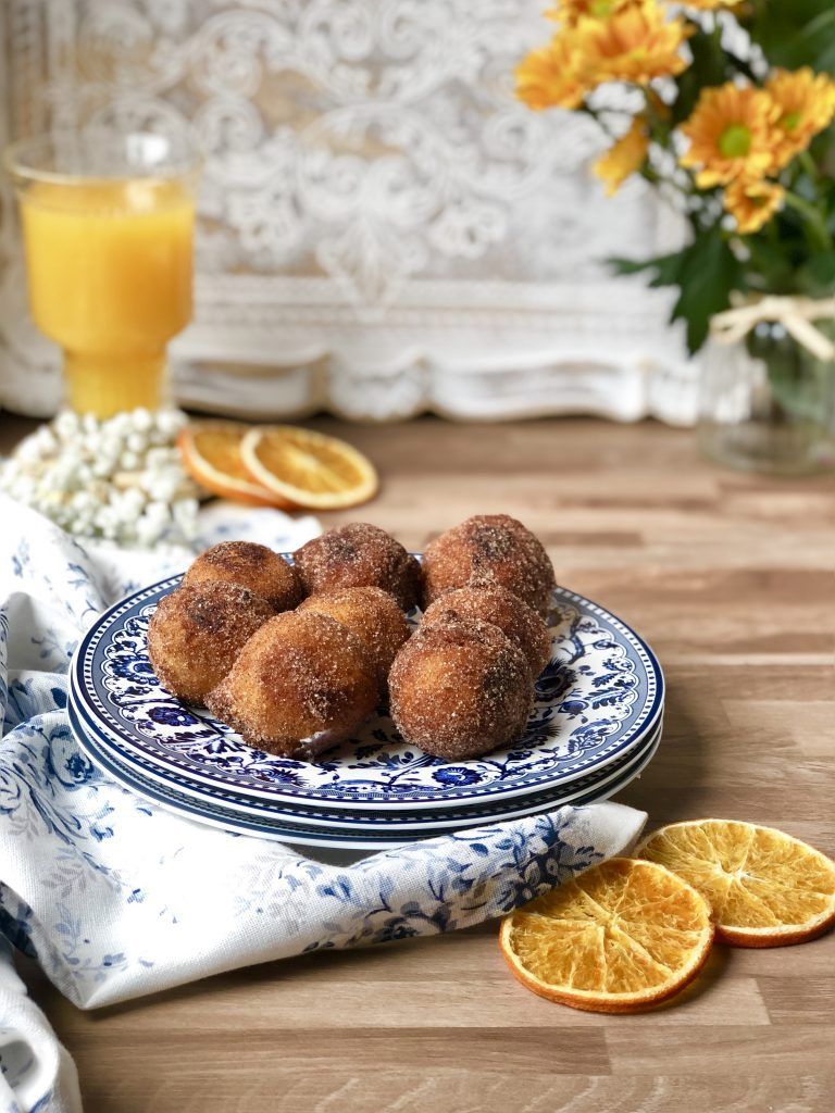 BUÑUELOS DE VIENTO DE NARANJA Y BUÑUELOS DE LIMÓN Y CANELA