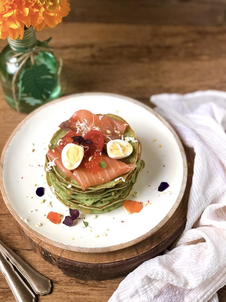 PANCAKES CON ALGA WAKAME Y SALMÓN