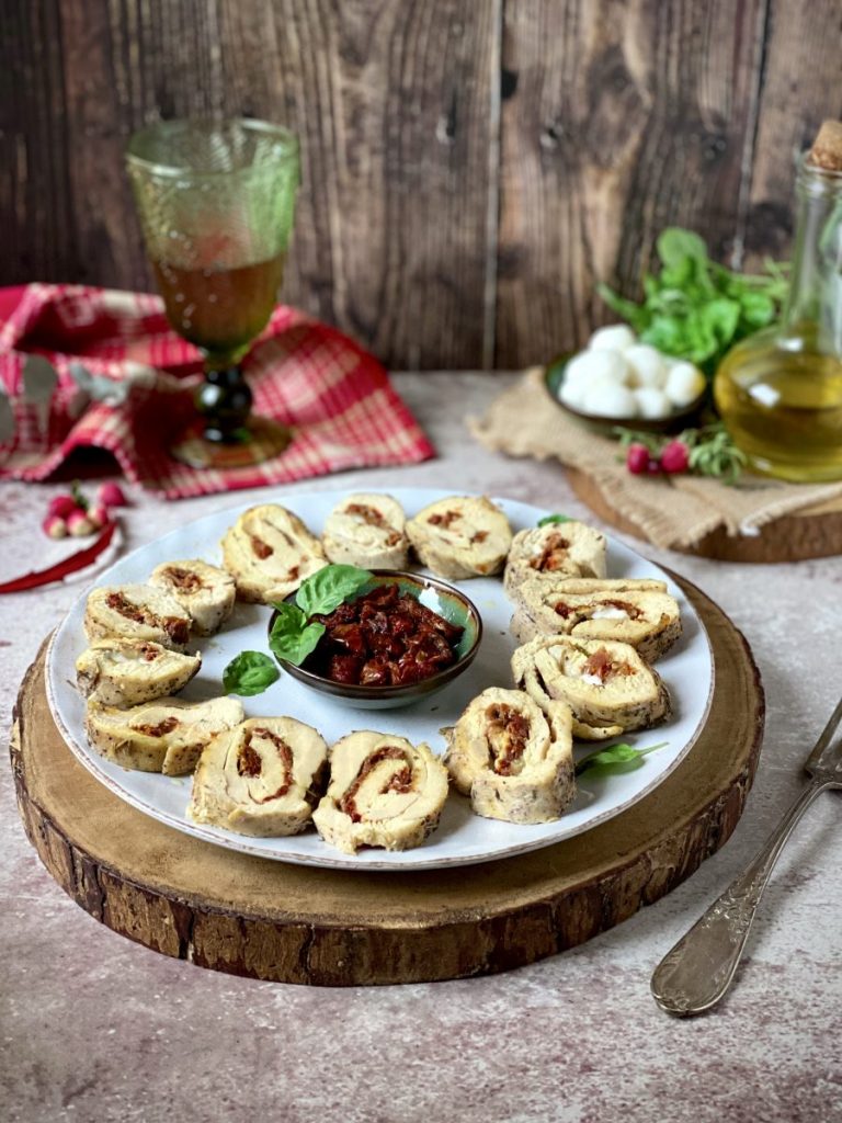 ROULADE DE POLLO CON MOZZARELLA Y TOMATES SECOS