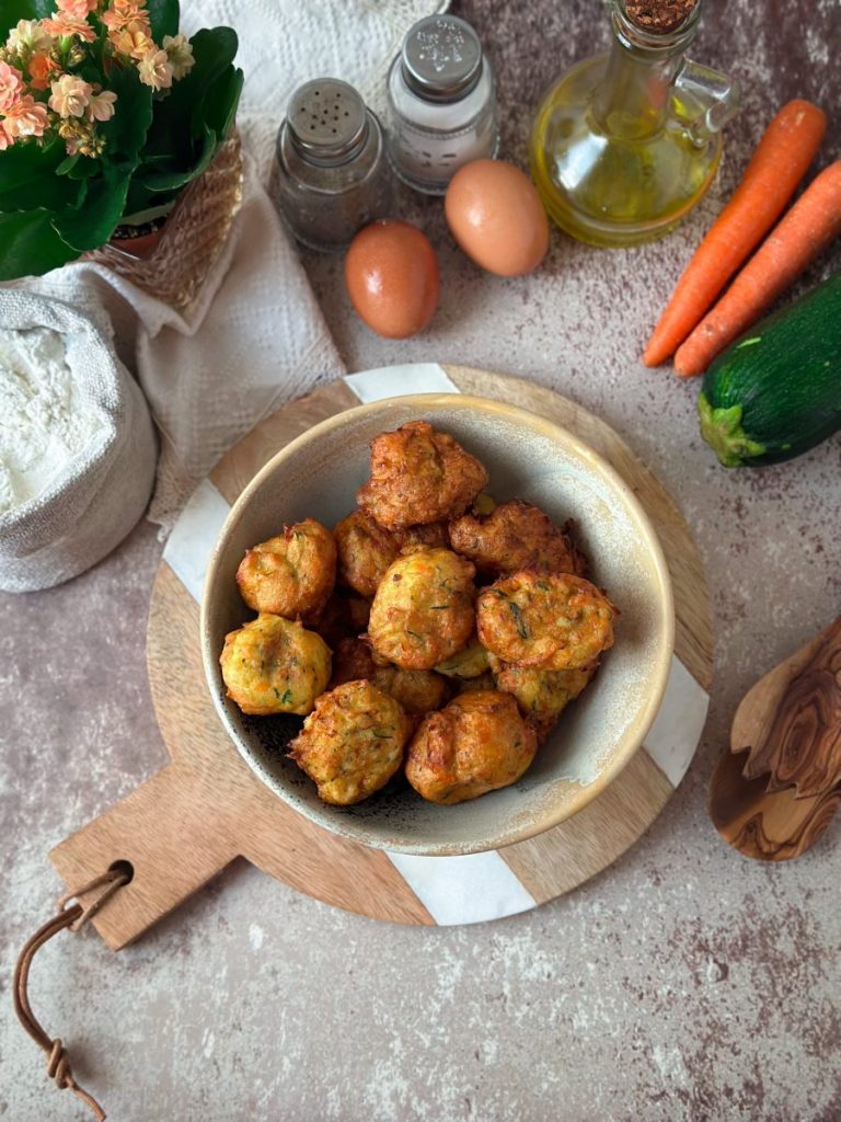 BUÑUELOS DE ZANAHORIA Y CALABACÍN