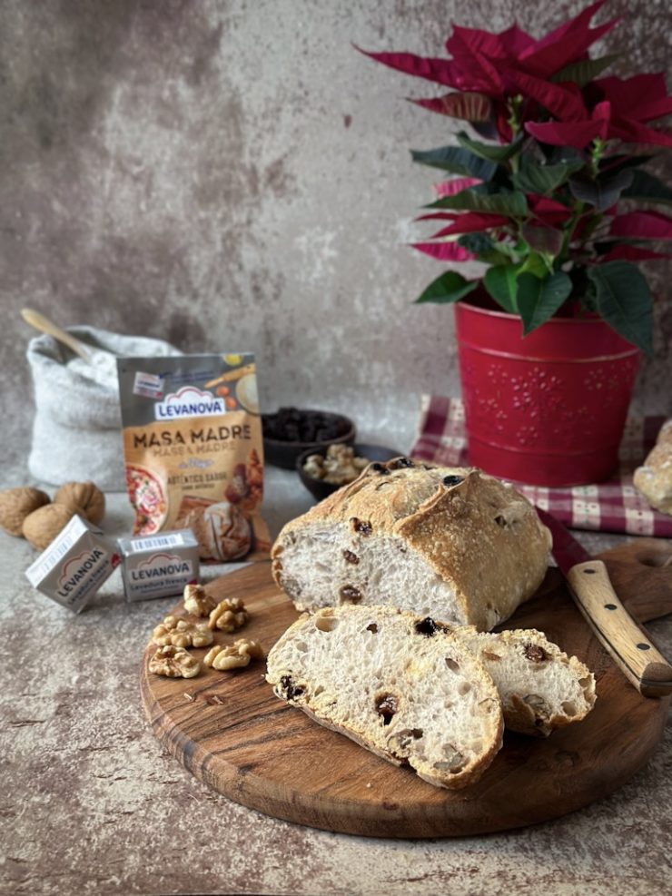 PAN DE NUECES Y PASAS