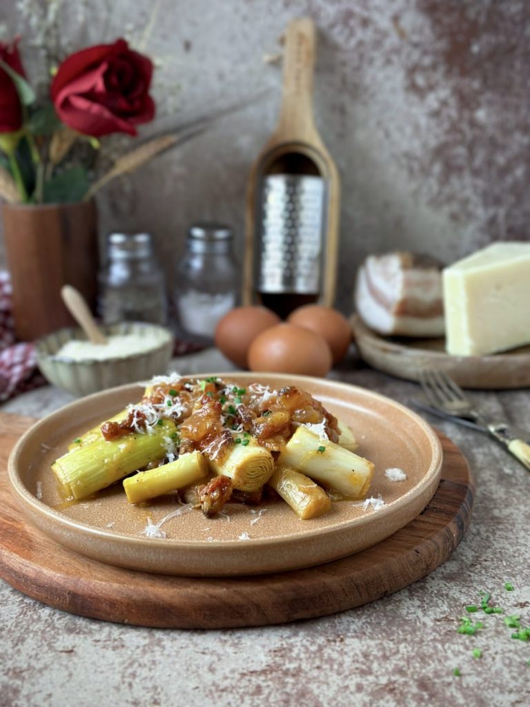 PUERROS A LA CARBONARA