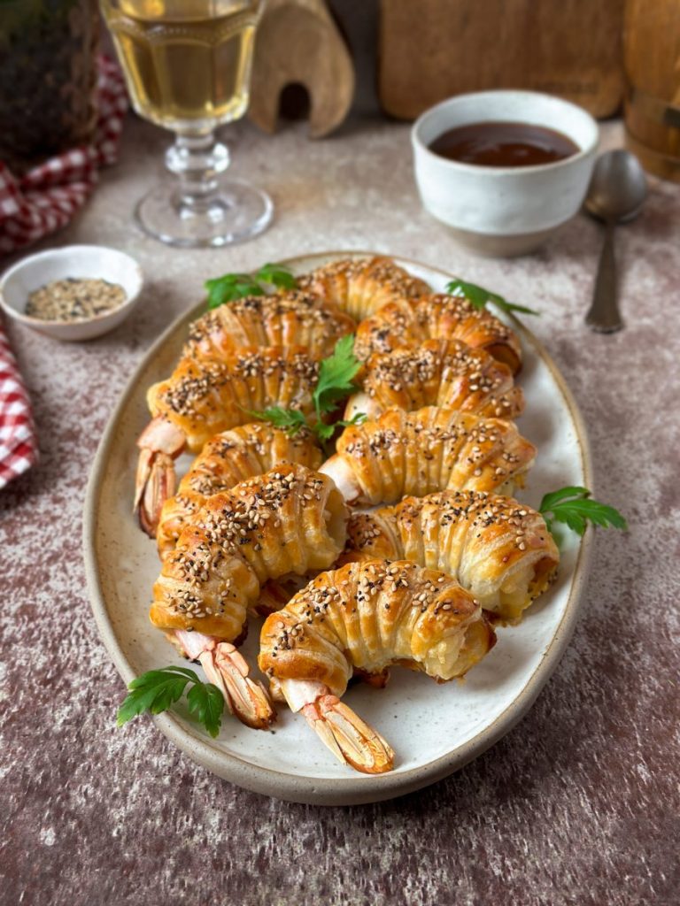GAMBAS EN HOJALDRE CON SALSA AGRIDULCE
