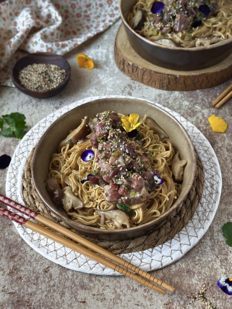 FIDEOS CHINOS CON TARTAR DE ATÚN