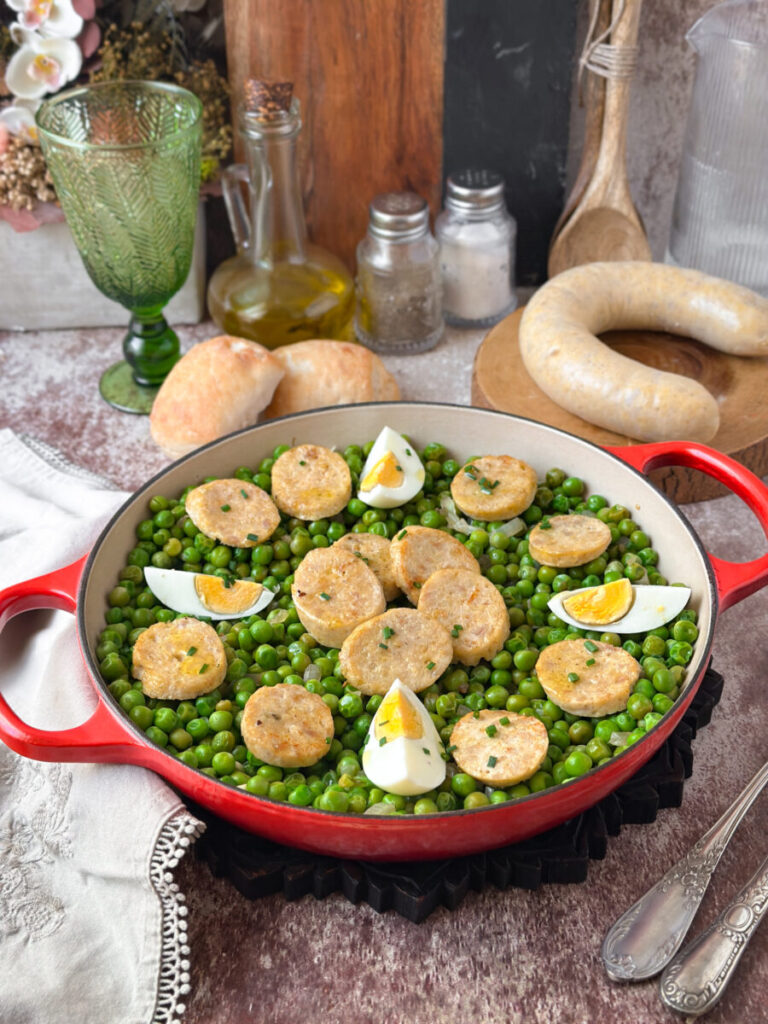 GUISANTES CON BUTIFARRA DE HUEVO