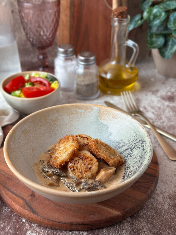 VIEIRAS CON COLMENILLAS A LA CREMA