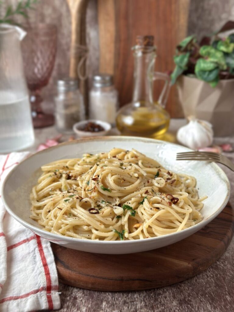 ESPAGUETIS AGLIO E OLIO