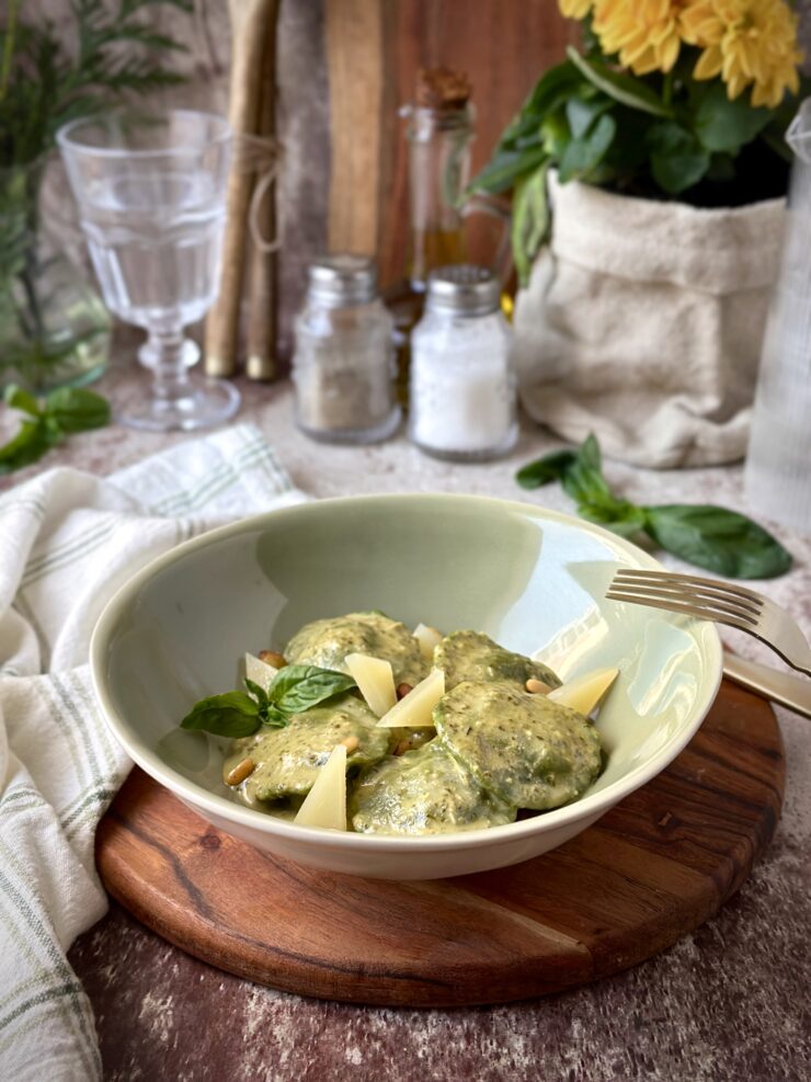 RAVIOLIS CASEROS CON PESTO