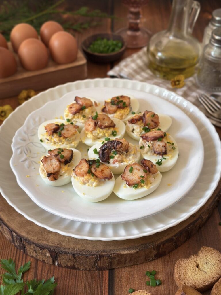 HUEVOS RELLENOS DE PULPO Y GAMBAS