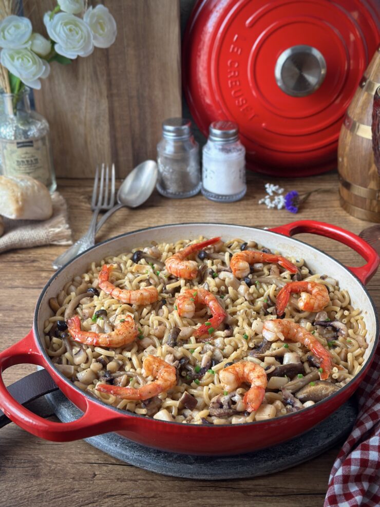 FIDEUÁ DE GAMBAS ROJAS Y SETAS