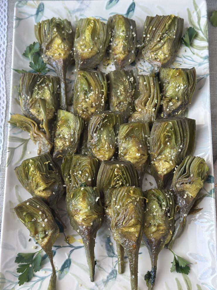 ALCACHOFAS AL HORNO CON ESPECIAS Y SEMILLAS DE CÁÑAMO