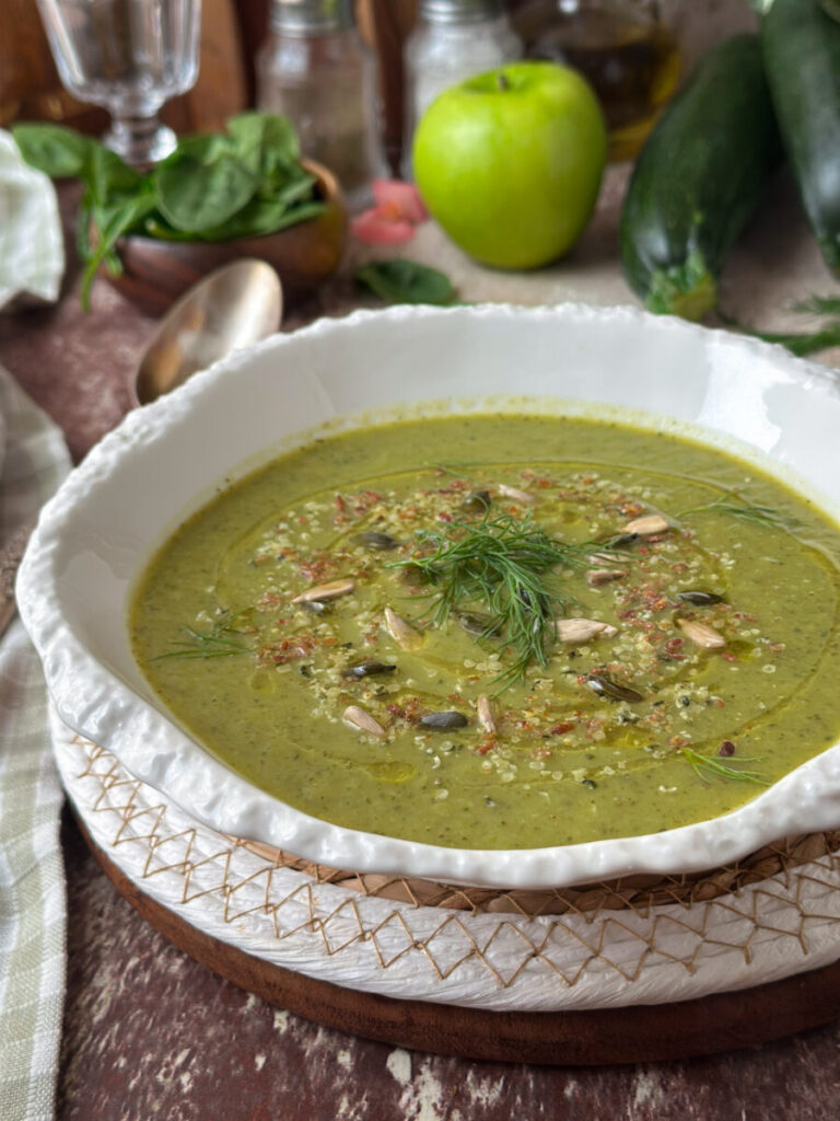 CREMA DE CALABACÍN, APIO Y MANZANA VERDE