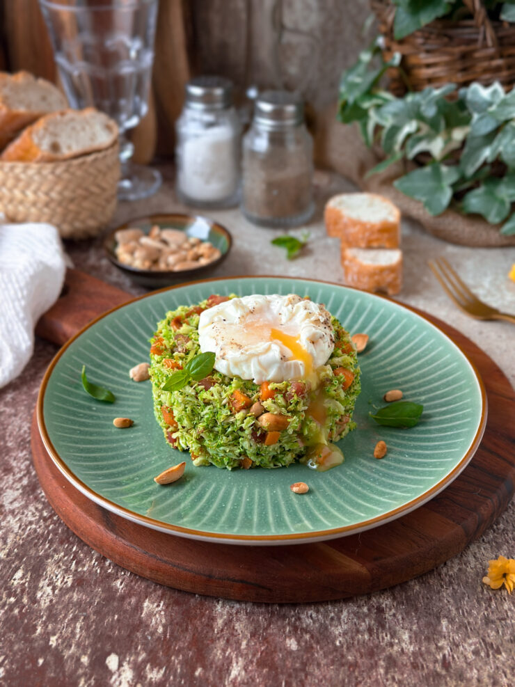 CUSCÚS DE BRÓCOLI CON FRUTOS SECOS Y VERDURAS SALTEADAS