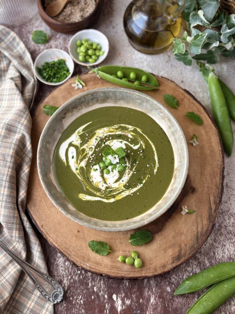 CREMA DE ESPINACAS, PUERRO Y GUISANTES FRESCOS