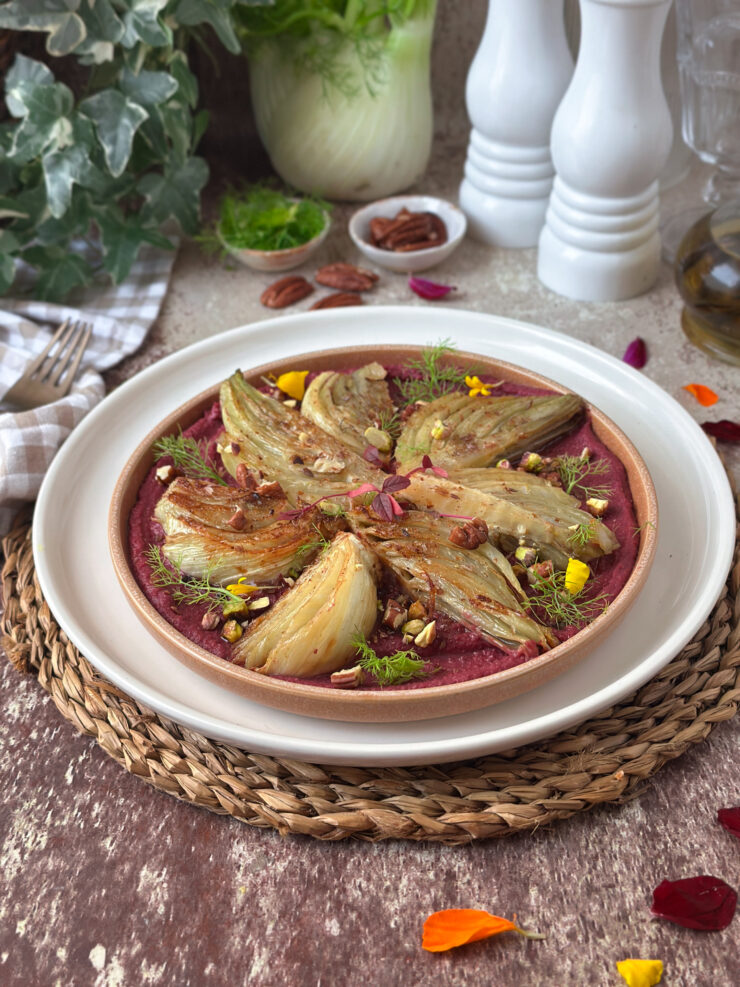 HINOJO ASADO SOBRE HUMMUS DE REMOLACHA